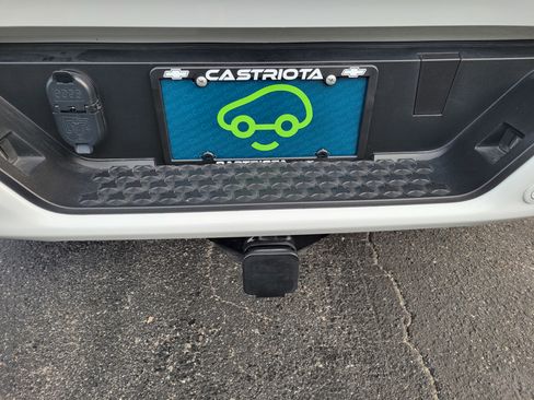 Certified 2024 GMC Canyon AT4X image 11