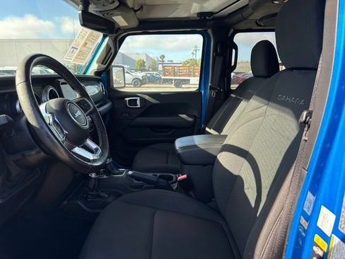 Used 2021 Jeep Wrangler Unlimited Sahara w/ Dual Top Group AWD/4WD image 9