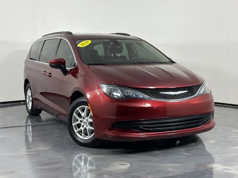 Used 2020 Chrysler Voyager Lxi FWD image 2