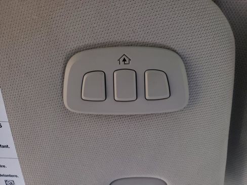 Used 2017 Lincoln Continental Select w/ Climate Package image 25