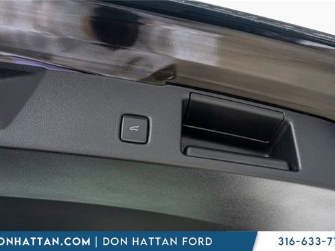 Used 2022 Ford Escape SEL image 35