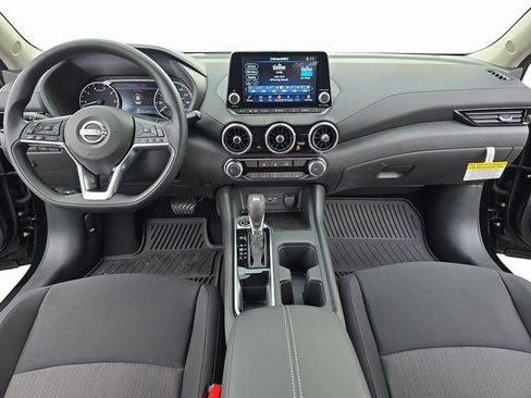 Certified 2025 Nissan Sentra SV FWD image 9