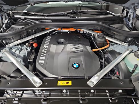 New 2026 BMW X5 xDrive50e w/ Executive Package image 33