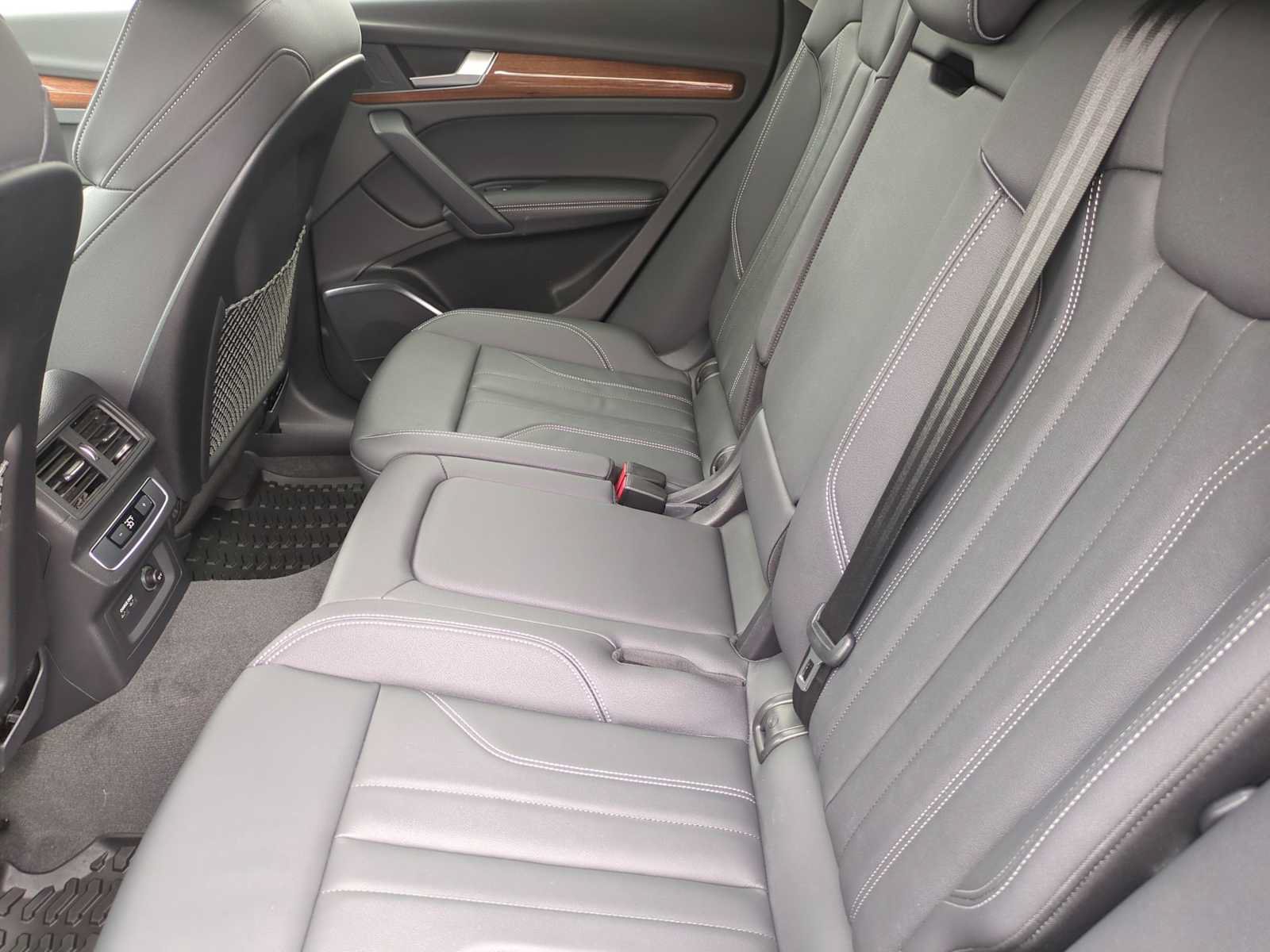 Certified 2025 Audi Q8 Premium Plus AWD/4WD image 19