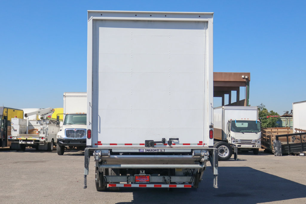 Used 2021 Ford F750 2WD Regular Cab Super Duty image 7