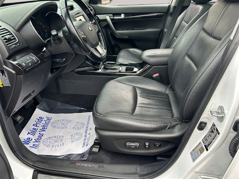 Used 2015 Kia Sorento SX image 9