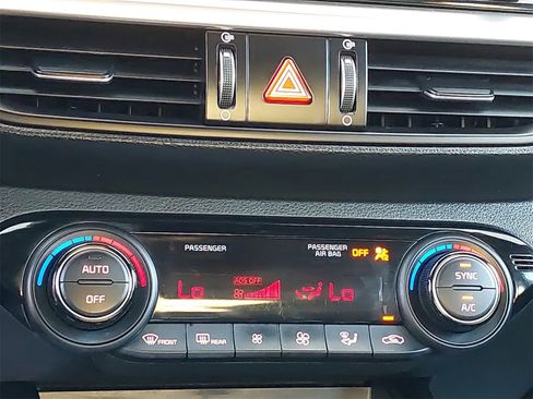 Used 2023 Kia Forte GT-Line w/ GT-Line Technology Package image 28