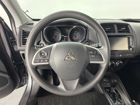Used 2025 Mitsubishi Outlander Sport AWD image 24