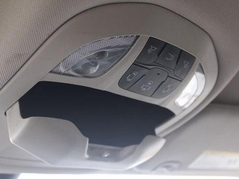 Used 2022 Chrysler Pacifica Touring-L image 45