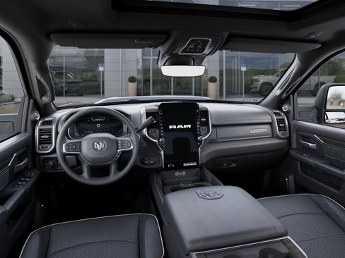 New 2026 RAM 2500 Laramie AWD/4WD image 40