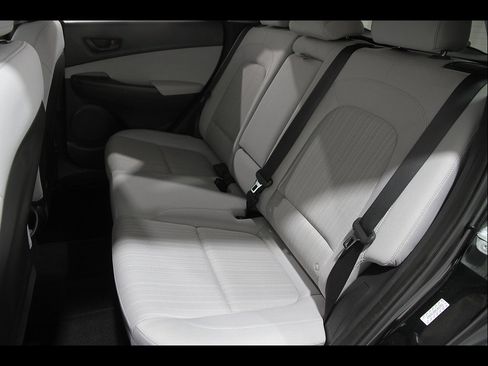 Certified 2023 Hyundai Kona SEL AWD/4WD image 19
