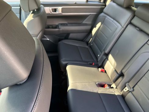 Used 2025 Hyundai Santa Fe Limited image 12