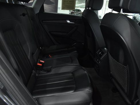 Used 2023 Audi Q5 2.0T Premium w/ Convenience Package AWD/4WD image 17