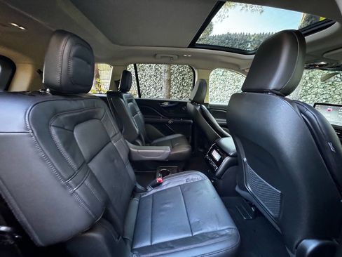 Used 2023 Lincoln Aviator Reserve w/ Jet Package image 23