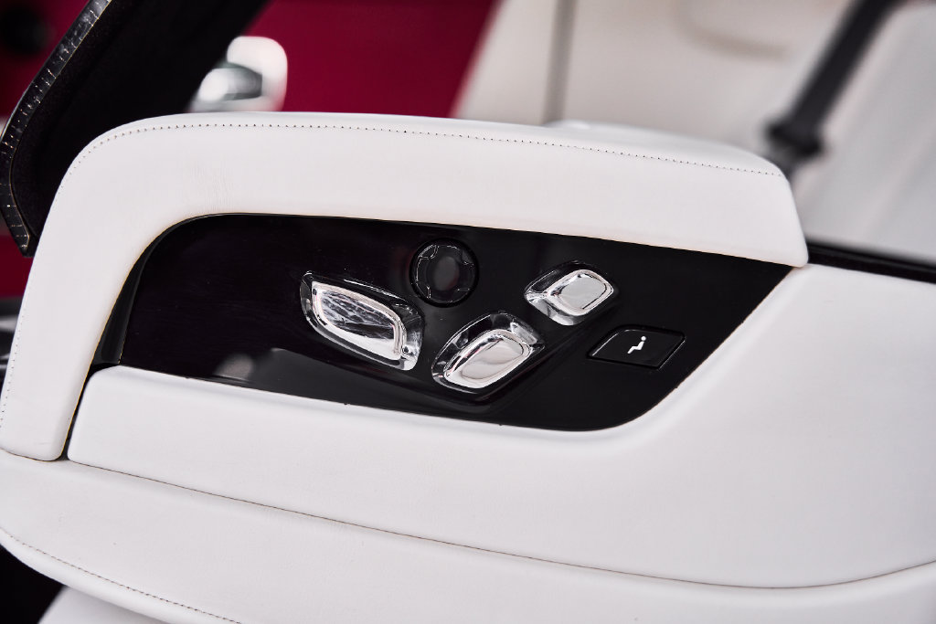 Used 2023 Rolls-Royce Phantom Sedan RWD image 67