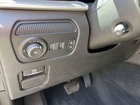 Certified 2022 Jeep Wagoneer Series II AWD/4WD image 11