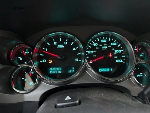 Used 2011 Chevrolet Silverado 2500 LT w/ Interior Plus Package RWD image 13