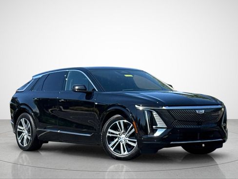 Used 2024 Cadillac Lyriq Luxury RWD image 2