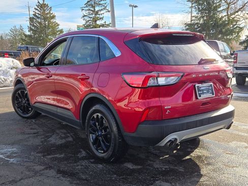 Used 2020 Ford Escape SE image 13