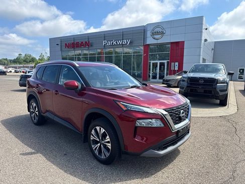 Used 2022 Nissan Rogue SV AWD/4WD image 1