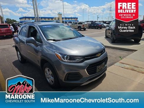 Used 2020 Chevrolet Trax LT w/ Driver Confidence Package AWD/4WD image 1