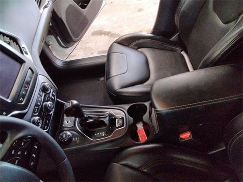 Used 2023 Jeep Cherokee Altitude Lux image 23