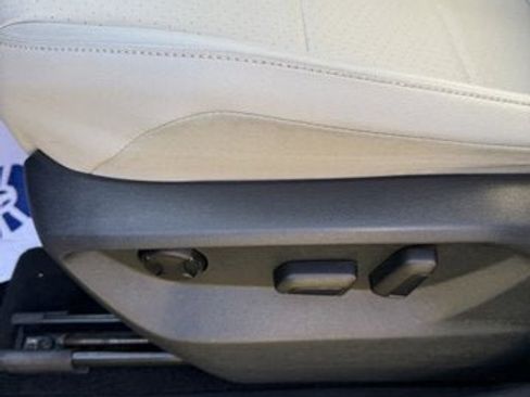 Certified 2021 Volkswagen Tiguan SEL image 15