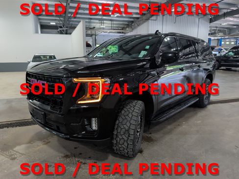 Used 2022 GMC Yukon XL SLE AWD/4WD image 6