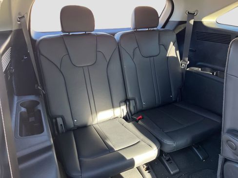 Certified 2025 Kia Sorento EX image 27