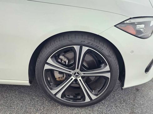 Used 2023 Mercedes-Benz C 300 Sedan image 9