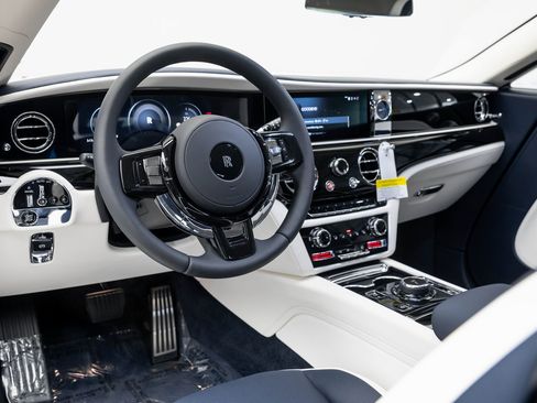 New 2026 Rolls-Royce Spectre image 11