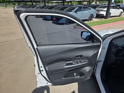 Used 2025 Nissan Kicks Play S FWD image 10