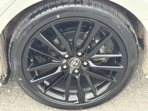 Used 2024 Toyota Camry XSE w/ Navigation Package image 17