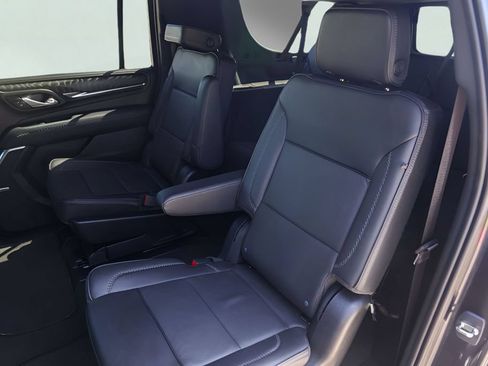 Used 2023 GMC Yukon XL Denali AWD/4WD image 27