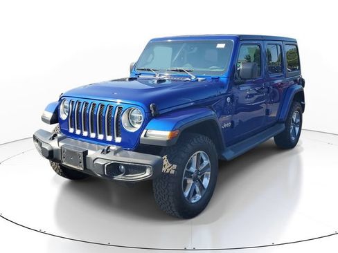 Used 2020 Jeep Wrangler Unlimited Sahara w/ Uconnect 4C Nav & Sound Group AWD/4WD image 2