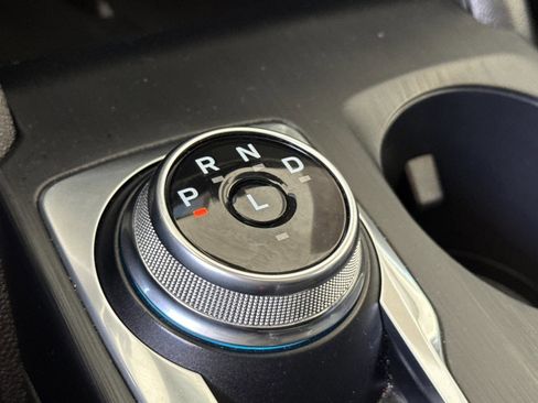 Used 2022 Ford Escape SEL w/ Technology Package FWD image 17