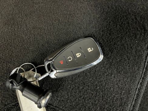 Used 2025 Chevrolet Trax LT image 25