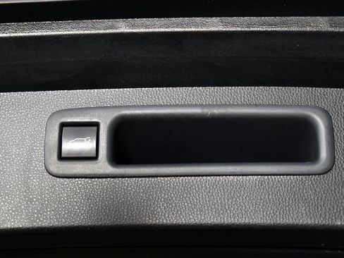 Certified 2022 Toyota Highlander LE image 23