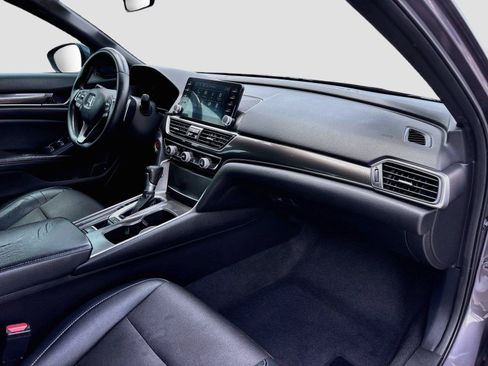 Certified 2018 Honda Accord Sport image 30