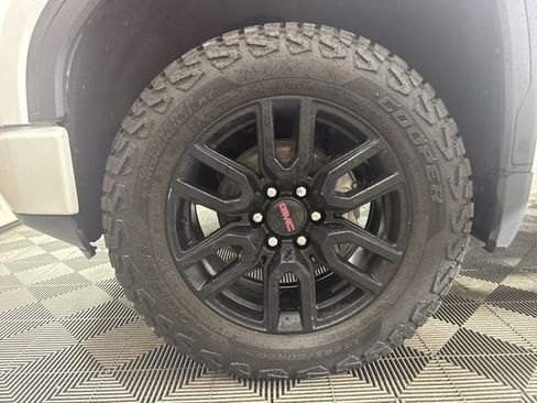 Used 2020 GMC Sierra 1500 Elevation w/ Elevation Value Package image 10