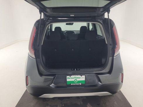 Used 2025 Kia Soul LX w/ LX Technology Package FWD image 29