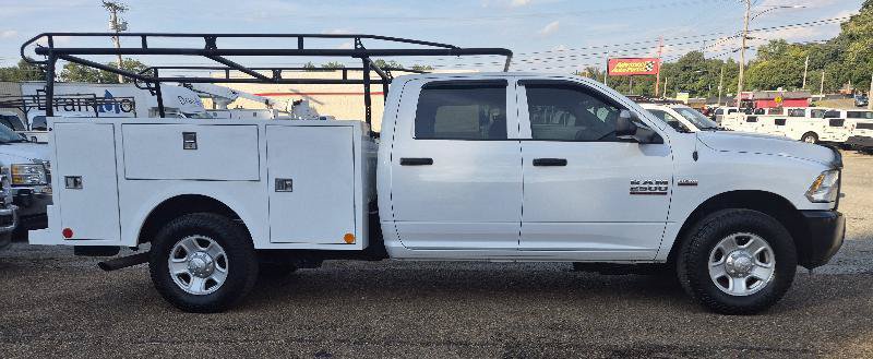 Used 2018 RAM 2500 Tradesman RWD image 2