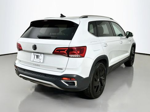 Certified 2024 Volkswagen Taos SEL AWD/4WD image 5