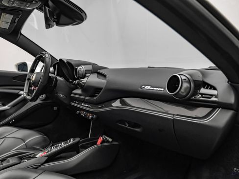 Used 2022 Ferrari F8 Tributo RWD image 60