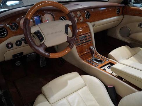 Used 2008 Bentley Azure RWD image 18