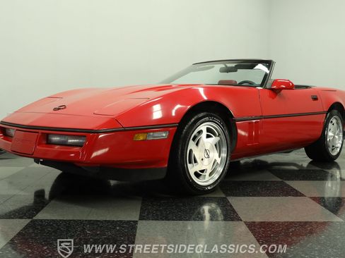 Used 1988 Chevrolet Corvette Convertible RWD image 21