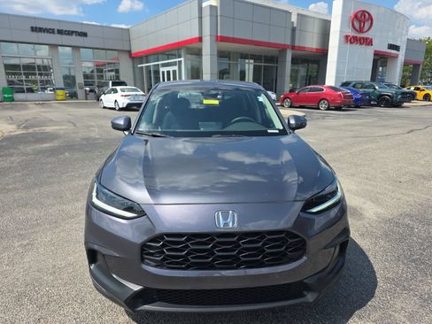 Used 2024 Honda HR-V LX image 2