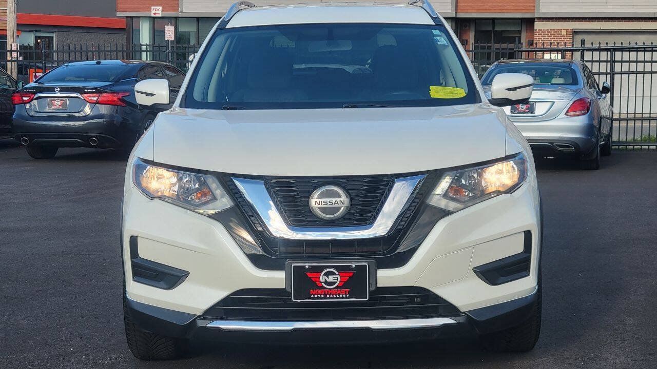 Used 2018 Nissan Rogue SV w/ Premium Package AWD/4WD image 3