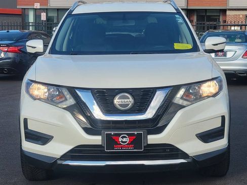 Used 2018 Nissan Rogue SV w/ Premium Package AWD/4WD image 3