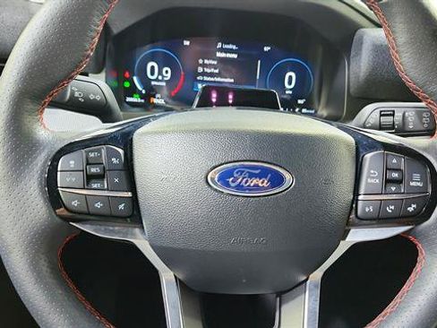 Used 2025 Ford Explorer ST-Line AWD/4WD image 14